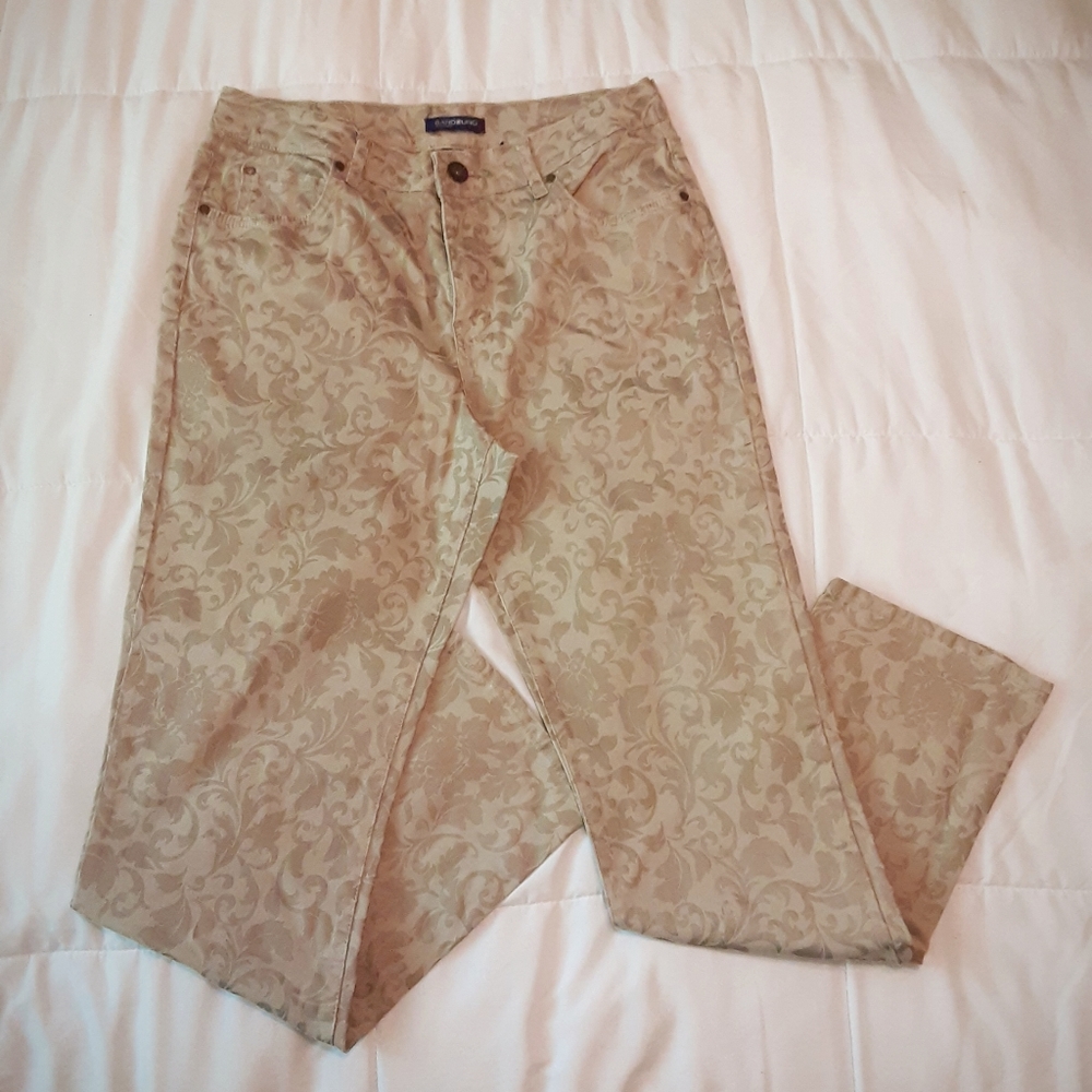 "MANDIE" by Bandolino Spandex & Cotton Khaki & Filigree Jeans Sz 12 - Picture 5 of 9